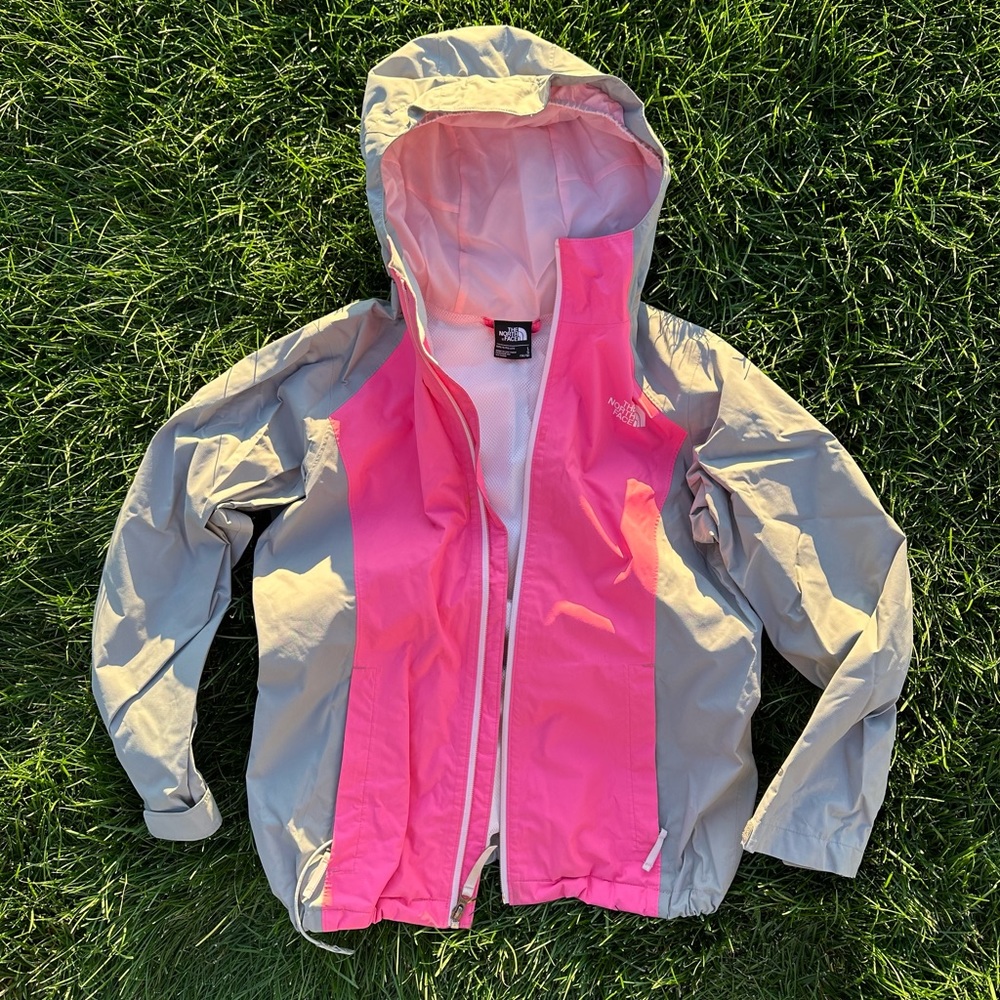 The Northface girls windbreaker size large 14/16